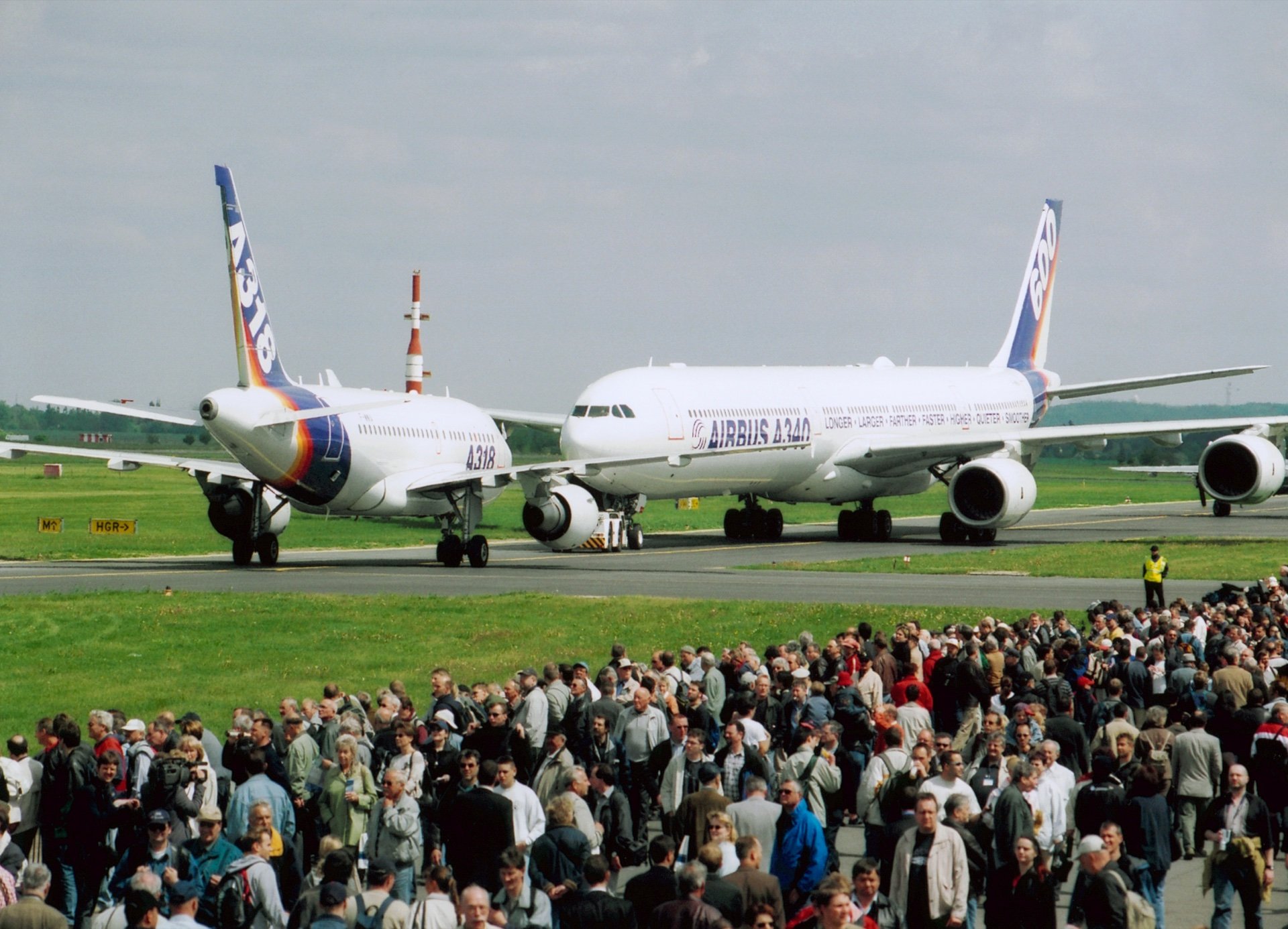 Historisches Foto der ILA 2004: NATO-Osterweiterung